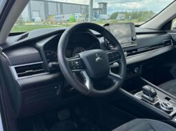 
										2024 Mitsubishi Outlander SE AWD full									