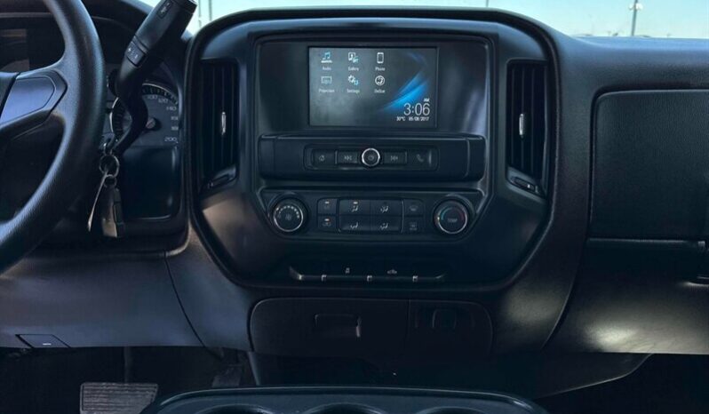 
								2018 Chevrolet Silverado 1500 Custom Crew Cab 4X4 full									