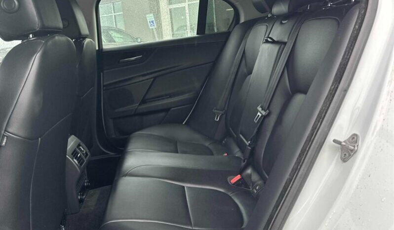 2018 Jaguar XE 25t Premium AWD full
