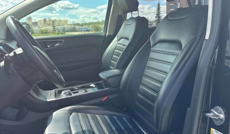 
								2019 Ford Edge SEL AWD full									