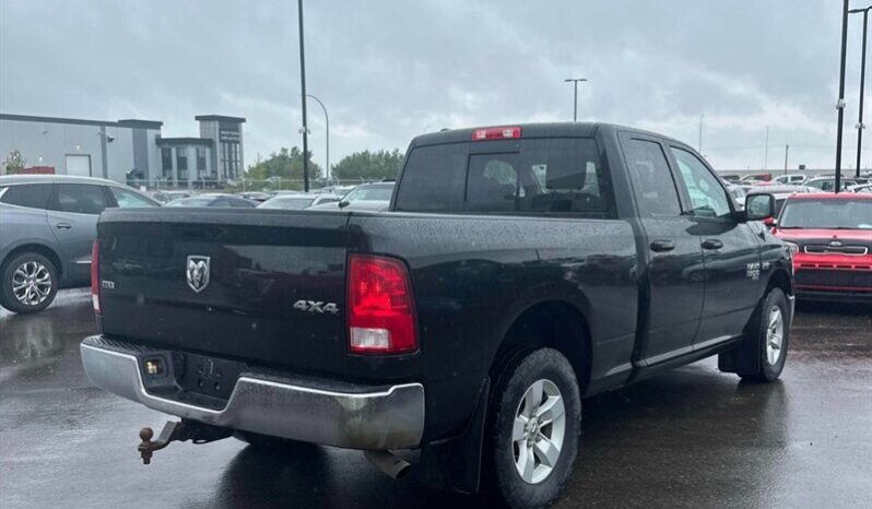 
								2019 Ram 1500 Classic SLT 5.7L Hemi Crew Cab 4X4 full									