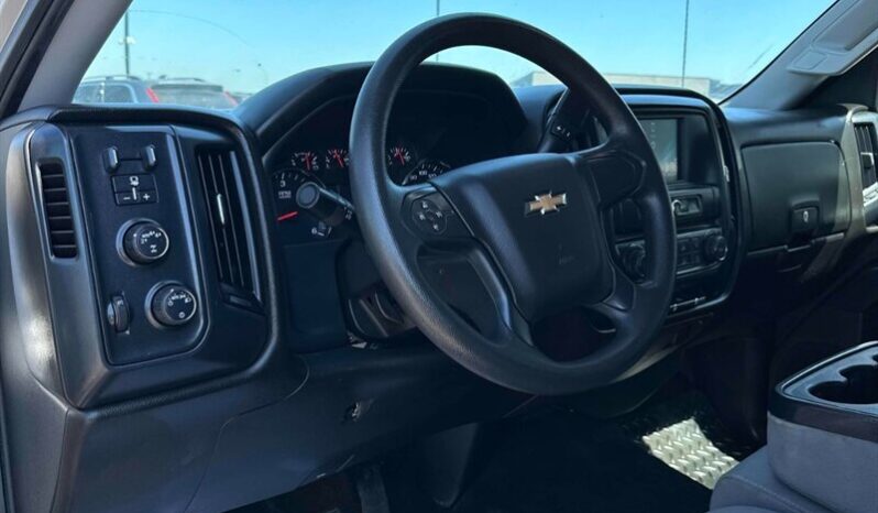 
								2018 Chevrolet Silverado 1500 Custom Crew Cab 4X4 full									
