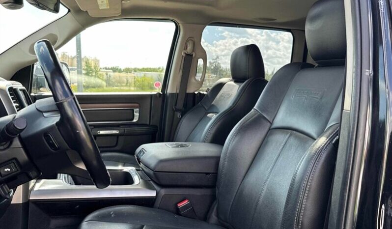 
								2018 Ram 1500 Laramie 5.7L Hemi Crew Cab 4×4 full									