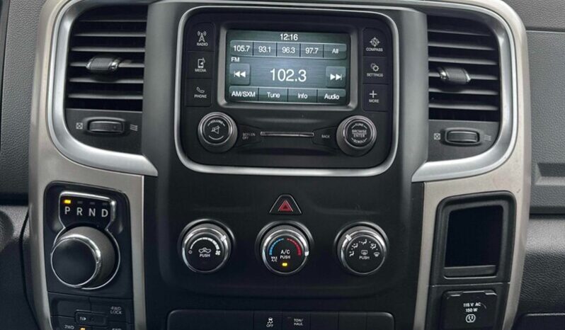 
								2019 Ram 1500 Classic SLT 5.7L Hemi Crew Cab 4X4 full									