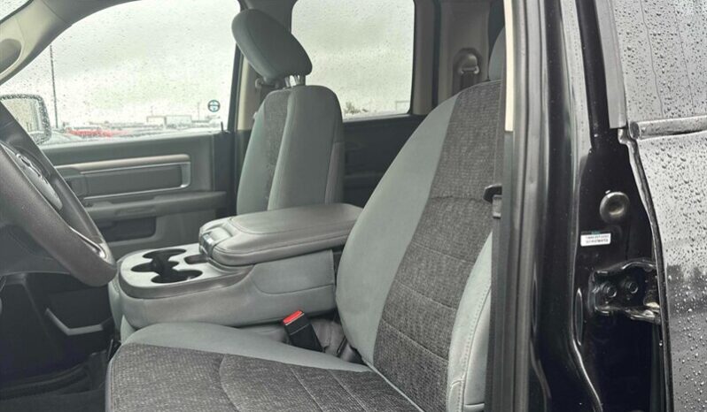 
								2019 Ram 1500 Classic SLT 5.7L Hemi Crew Cab 4X4 full									