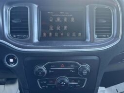 
										2019 Dodge Charger SXT full									