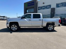 
										2018 Chevrolet Silverado 1500 Custom Crew Cab 4X4 full									