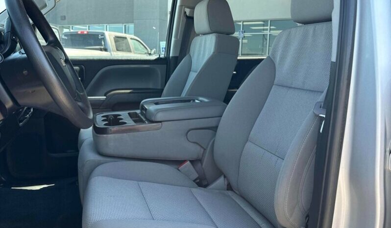 
								2018 Chevrolet Silverado 1500 Custom Crew Cab 4X4 full									