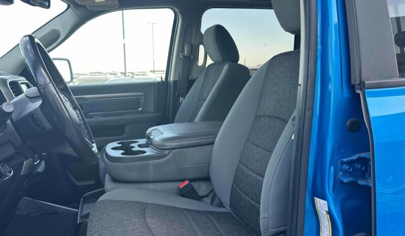 
								2020 Ram 1500 Classic SLT 5.7L Hemi Crew Cab 4×4 full									