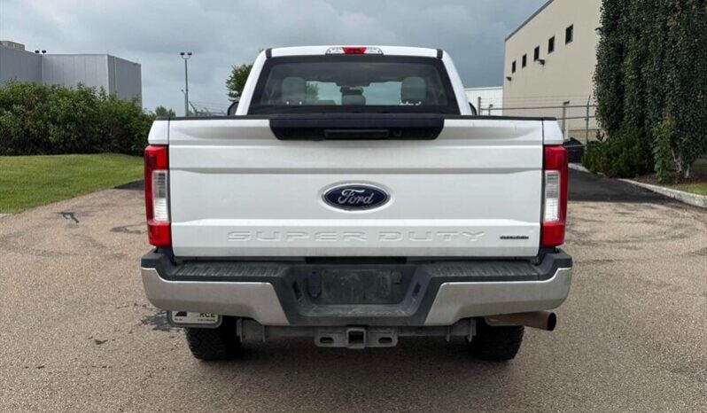 
								2019 Ford F-250 Super Duty XL FX4 6.2L Crew Cab 4×4 full									