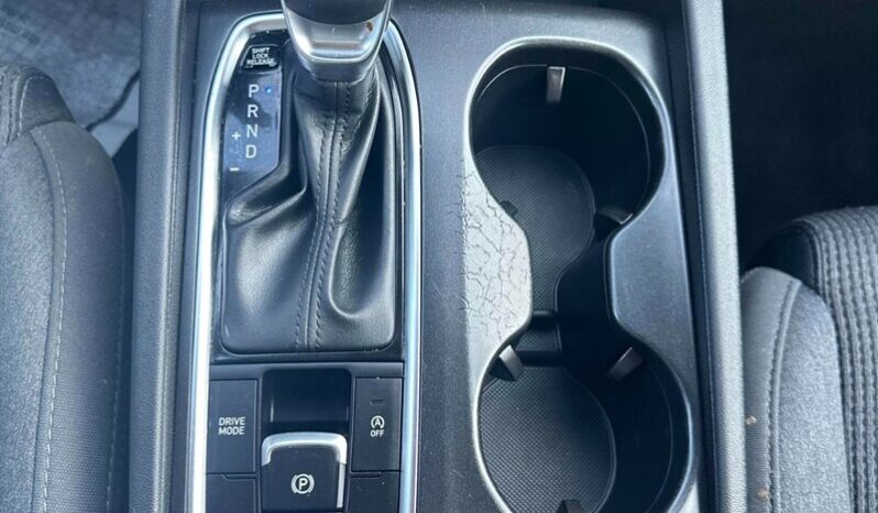 
								2020 Hyundai Santa Fe Essential 2.4L AWD full									