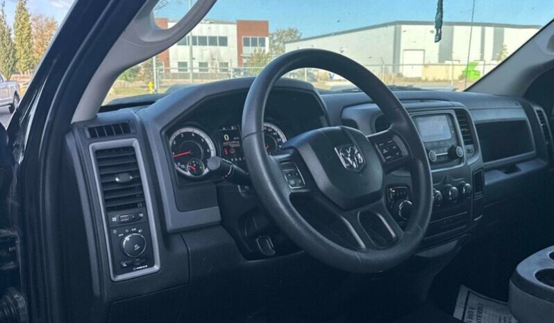 
								2019 Ram 1500 Classic ST Ext. Cab full									