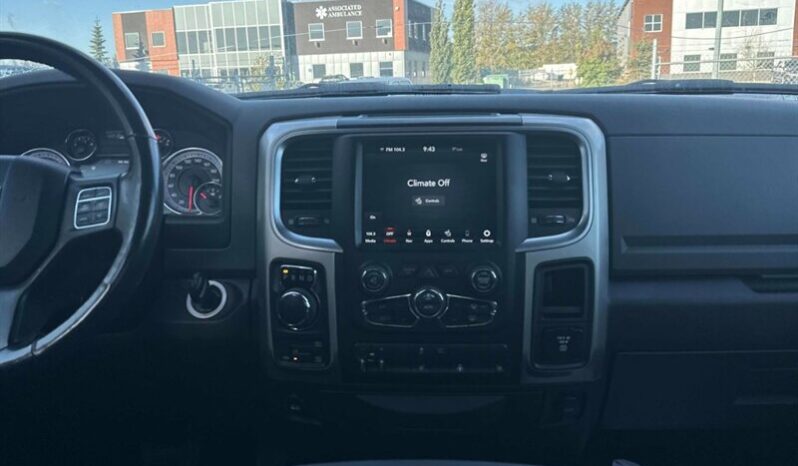 
								2020 Ram 1500 Classic SLT 5.7L Hemi Crew Cab 4×4 full									
