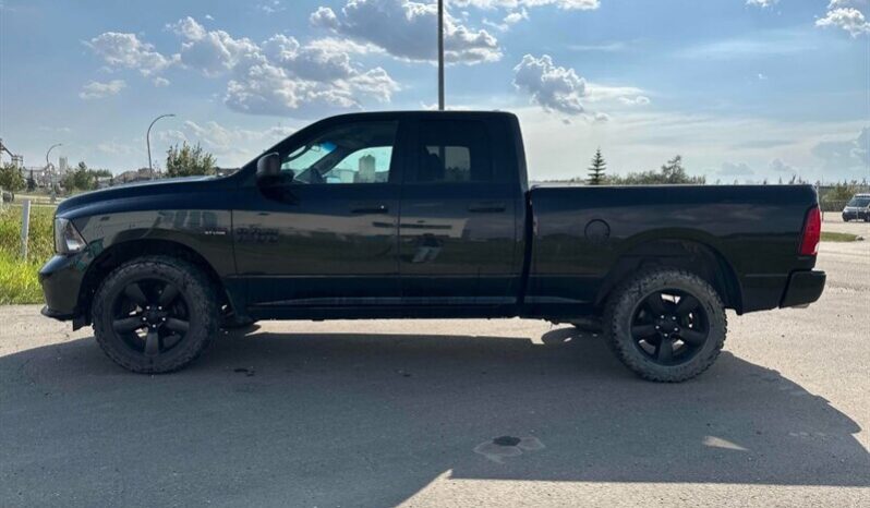 
								2017 Ram 1500 Express 5.7L Hemi Ext. Cab 4×4 full									