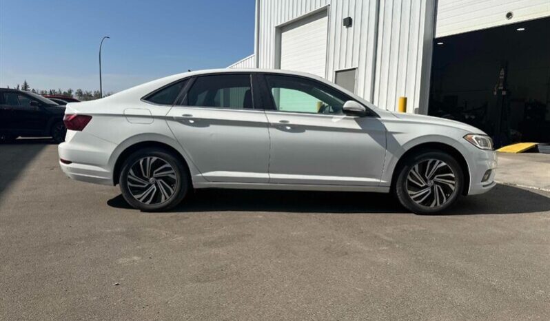 
								2021 Volkswagen Jetta Execline full									