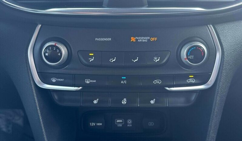 
								2020 Hyundai Santa Fe Essential 2.4L AWD full									