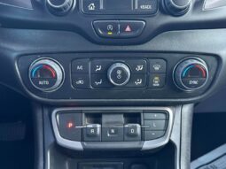 
										2023 GMC Terrain AT4 AWD full									