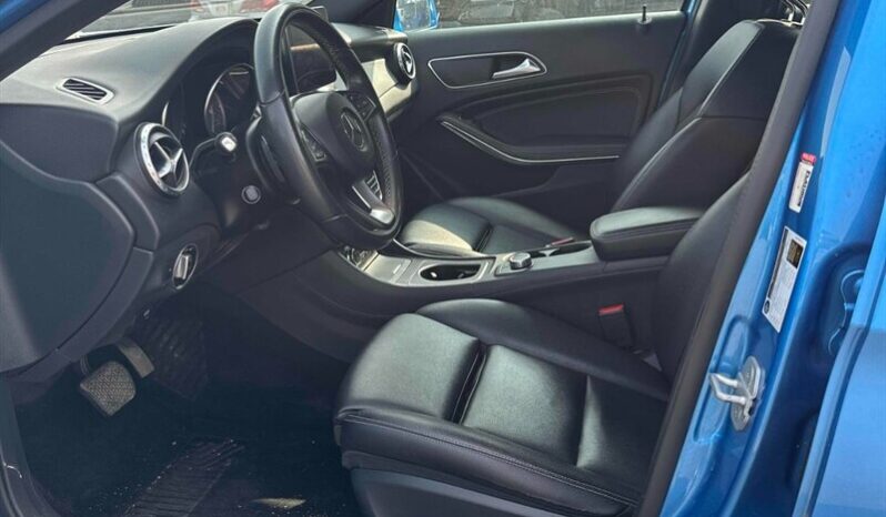 
								2017 Mercedes-Benz GLA 250 4MATIC AWD full									