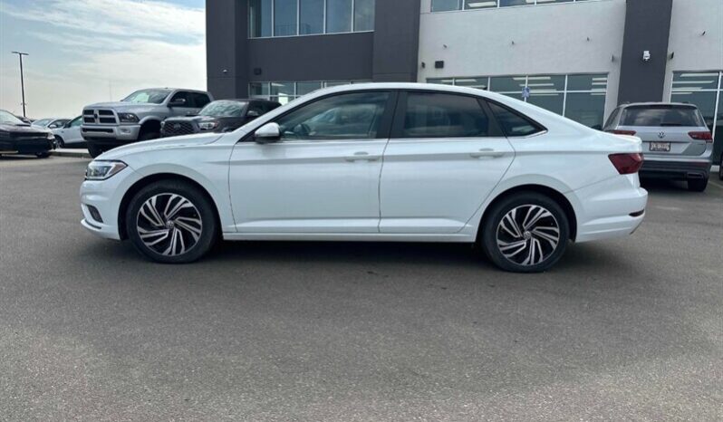 
								2021 Volkswagen Jetta Execline full									