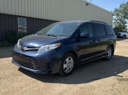 2020 Toyota Sienna LE