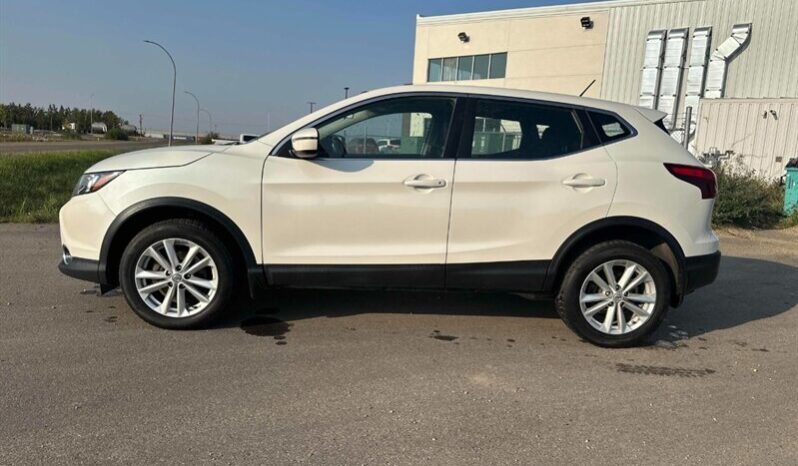 
								2018 Nissan Qashqai SV AWD full									