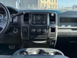
										2017 Ram 1500 Express 5.7L Hemi Ext. Cab 4×4 full									