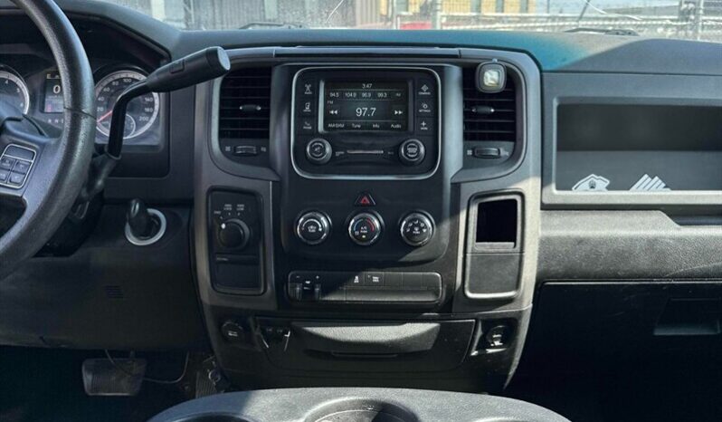 
								2017 Ram 1500 Express 5.7L Hemi Ext. Cab 4×4 full									