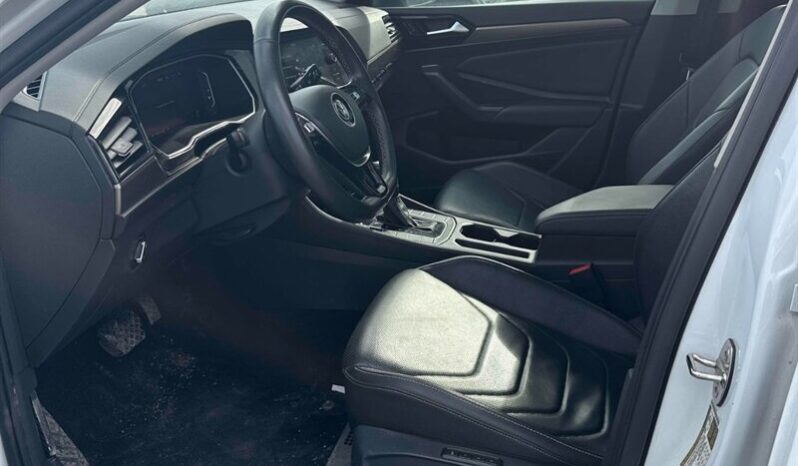 
								2021 Volkswagen Jetta Execline full									