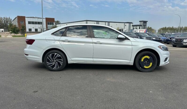 
								2021 Volkswagen Jetta Execline full									