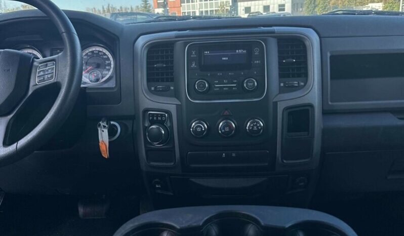 
								2019 Ram 1500 Classic ST Ext. Cab full									
