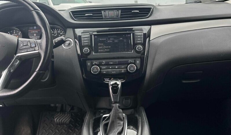 
								2020 Nissan Qashqai SL AWD full									