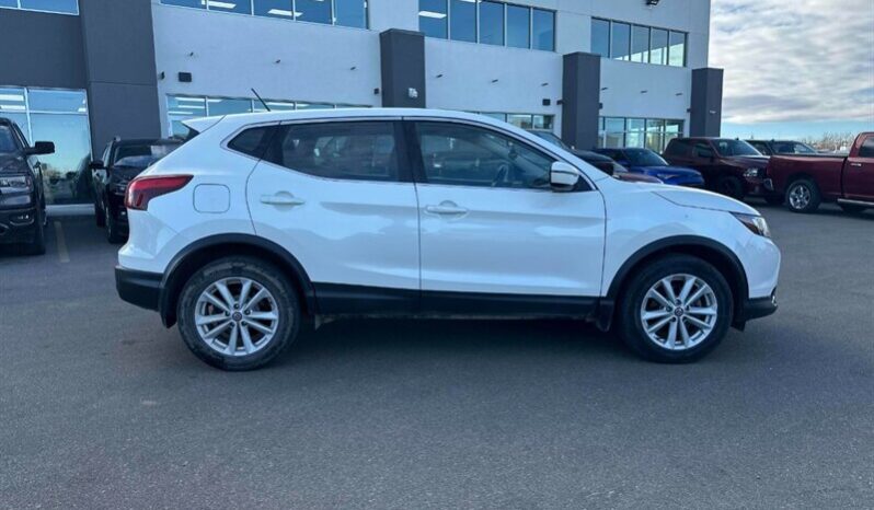 
								2019 Nissan Qashqai SV AWD full									