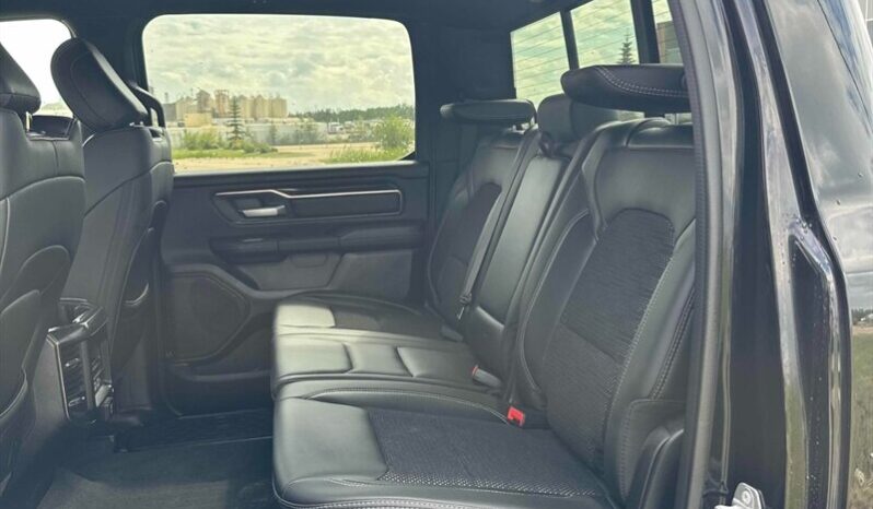 
								2022 Ram 1500 Sport 5.7L Hemi Crew Cab 4X4 full									