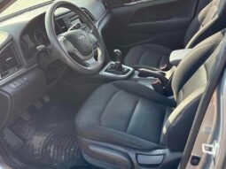 
										2017 Hyundai Elantra L full									