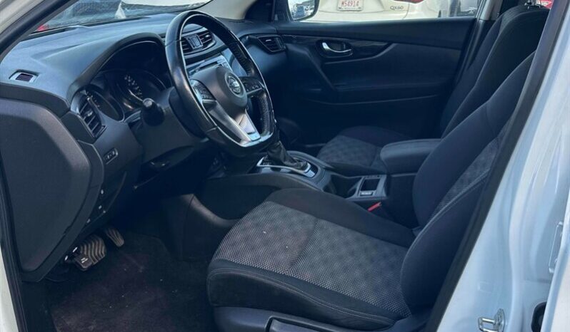 
								2019 Nissan Qashqai SV AWD full									