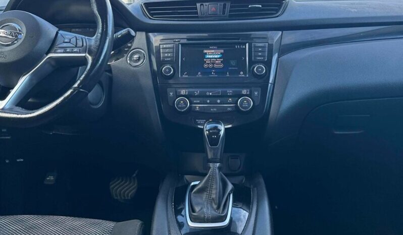 
								2019 Nissan Qashqai SV AWD full									