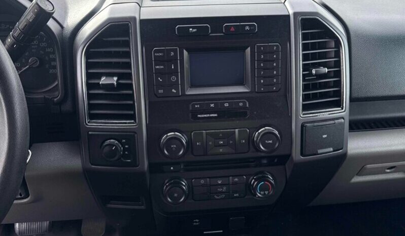 
								2018 Ford F-150 XLT Crew Cab 4×4 full									