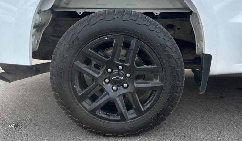 
								2023 Chevrolet Silverado 1500 Custom Crew Cab 4×4 full									