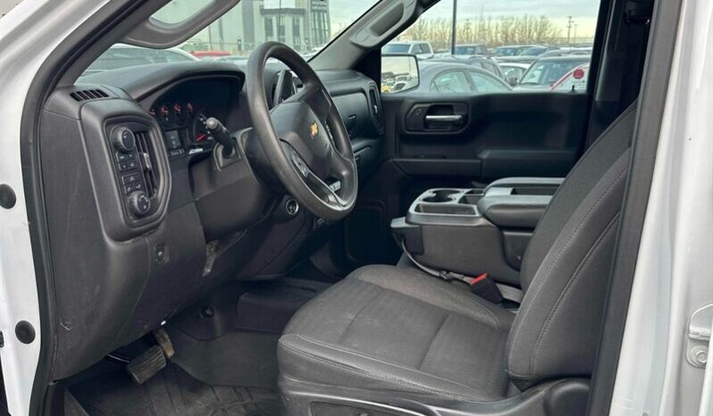 
								2023 Chevrolet Silverado 1500 Custom Crew Cab 4×4 full									