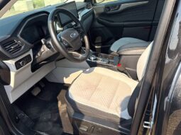 
										2023 Ford Escape Active AWD full									