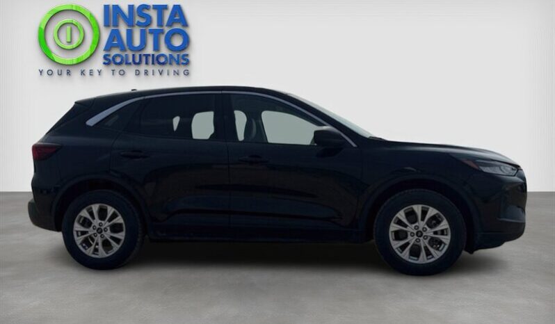 
								2023 Ford Escape Active AWD full									