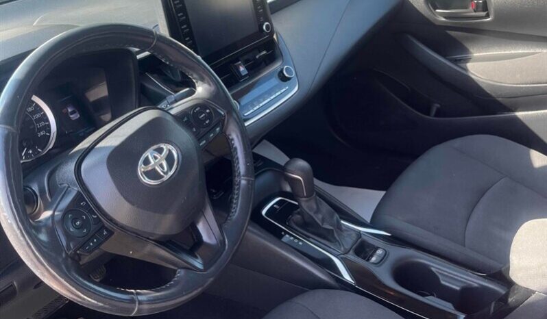 
								2022 Toyota Corolla LE full									