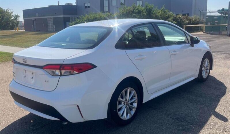 
								2022 Toyota Corolla LE full									