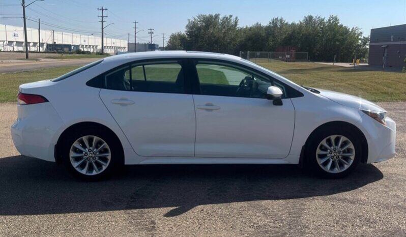 
								2022 Toyota Corolla LE full									