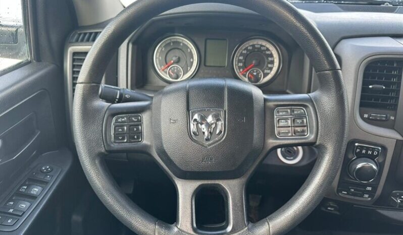 
								2019 RAM 1500 Classic Express Blackout Crew Cab 4×4 full									