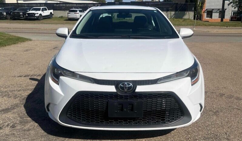
								2022 Toyota Corolla LE full									