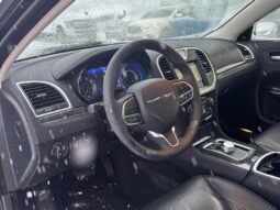 
										2023 Chrysler 300 Touring L AWD full									