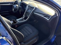 
										2016 Ford Fusion SE full									