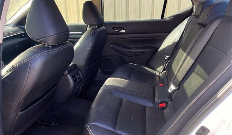 
								2019 Nissan Altima Platinum AWD full									