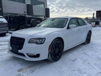 2023 Chrysler 300 Touring L AWD